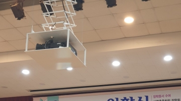 장학금 전달(신명고 2026년 입학식. 2026. 3. 3.)